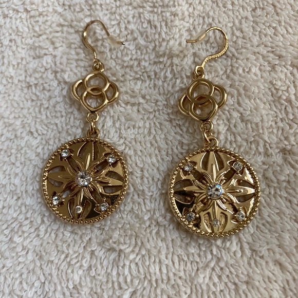 Lovely gold dangle earrings with crystal accents. Excellent condition. - Picture 1 of 5